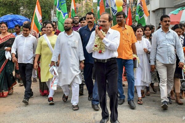 Murshidabad Women Support Congress' Adhir Chowdhury By Offering Rs 11,000