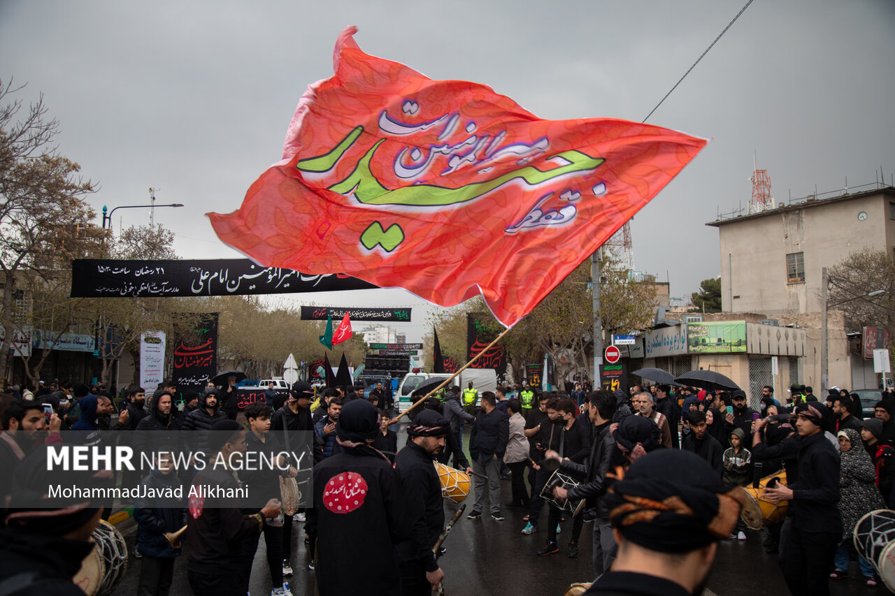 Iranians mourn martyrdom anniv. of Imam Ali (AS) in Mashhad