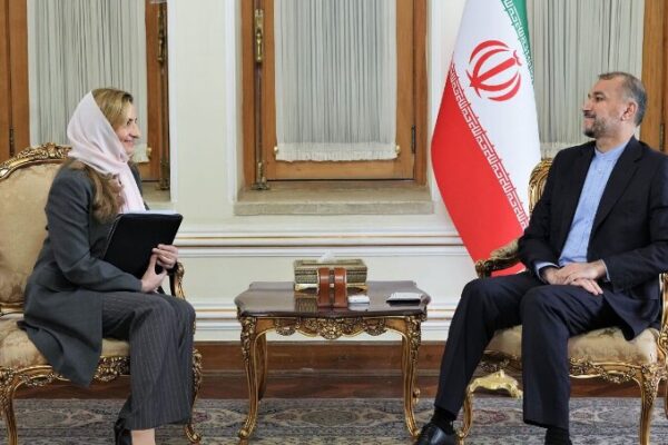Iran has no restrictions in developing ties with Italy