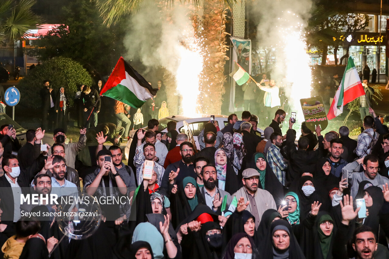 Tehraners celebrate "Iran's slap in face of Israeli regime"