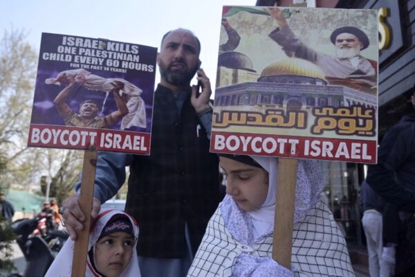 Muslims reaffirm support for Palestinians on Quds Day amid Israeli genocide in Gaza