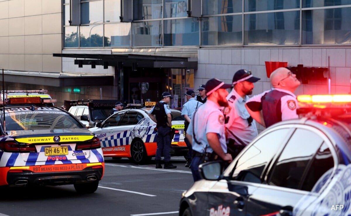 Hundreds Evacuated From Mall In Sydney After Suspected Stabbings: Report