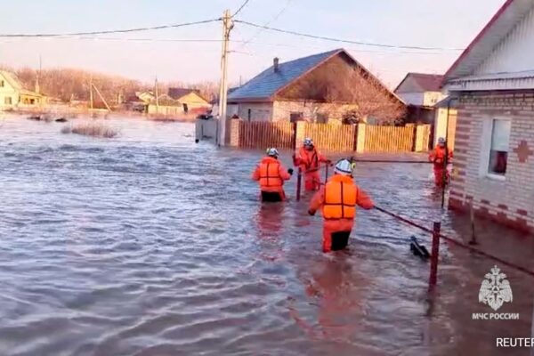 Over 10,000 Homes Flooded Across Russia As Melting Snow Swells Rivers