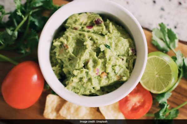 US Man, 32, Shoots Restaurant Employee Over Guacamole Dip