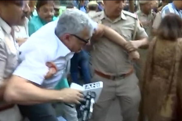 Protesting Trinamool MPs Dragged, Detained By Cops Outside Poll Body Office