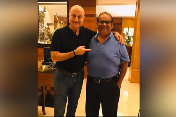 Anupam Kher pays tribute to Satish Kaushik on 68th birth anniversary