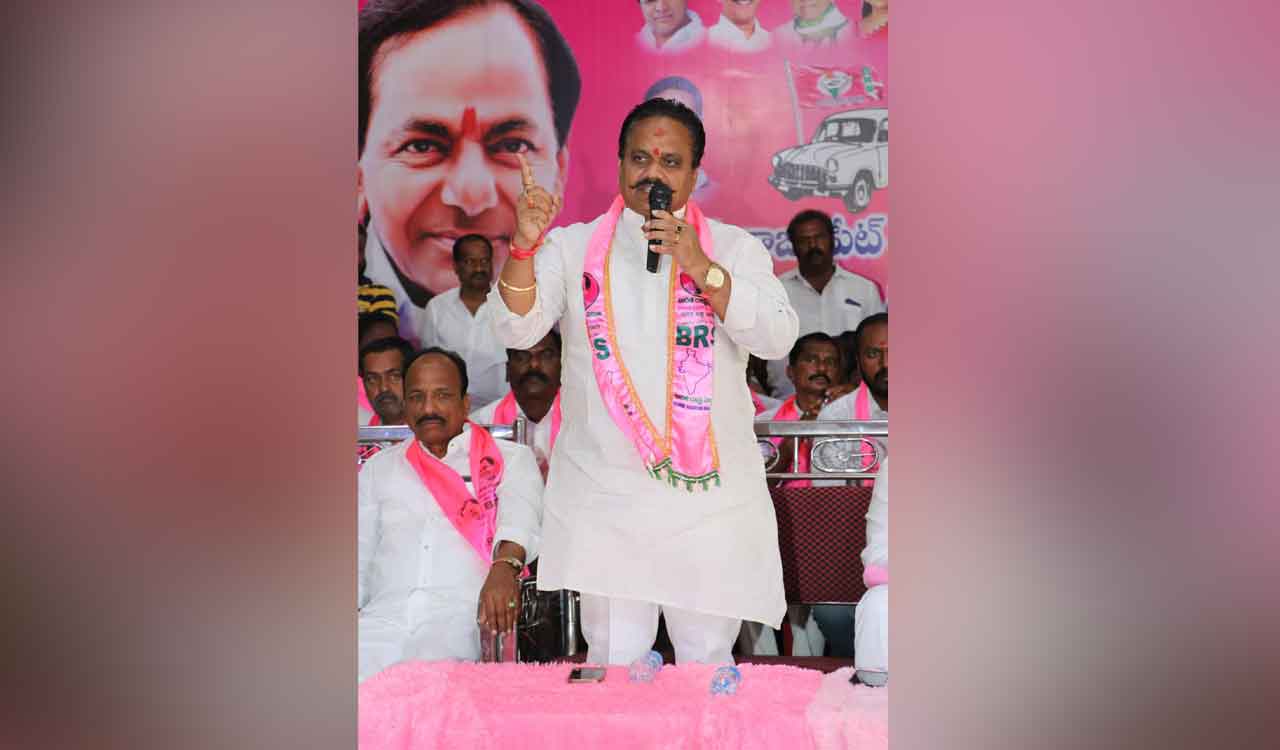 BB Patil an opportunistic politician, says Gali Anil Kumar