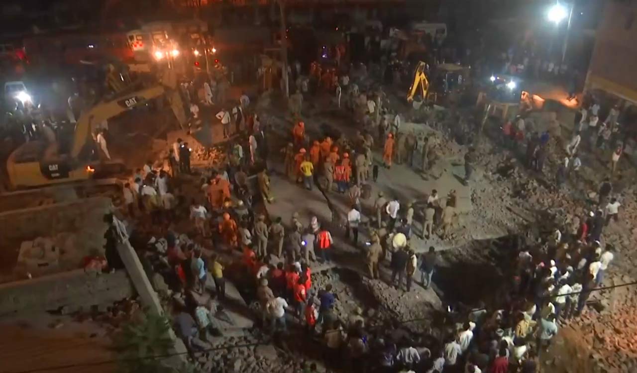 Building collapse in Muzaffarnagar: 2 dead, 17 injured