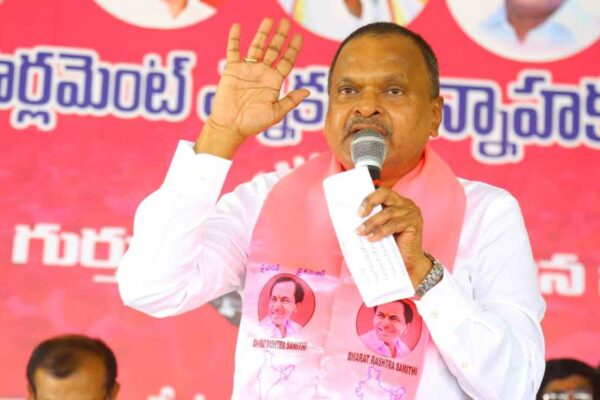 Congress, BJP joined hands in Medak: Venkatarami Reddy