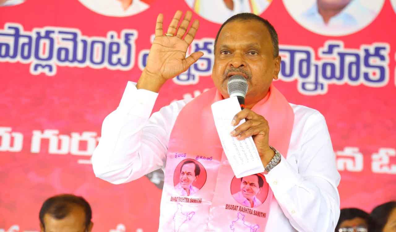 Congress, BJP joined hands in Medak: Venkatarami Reddy