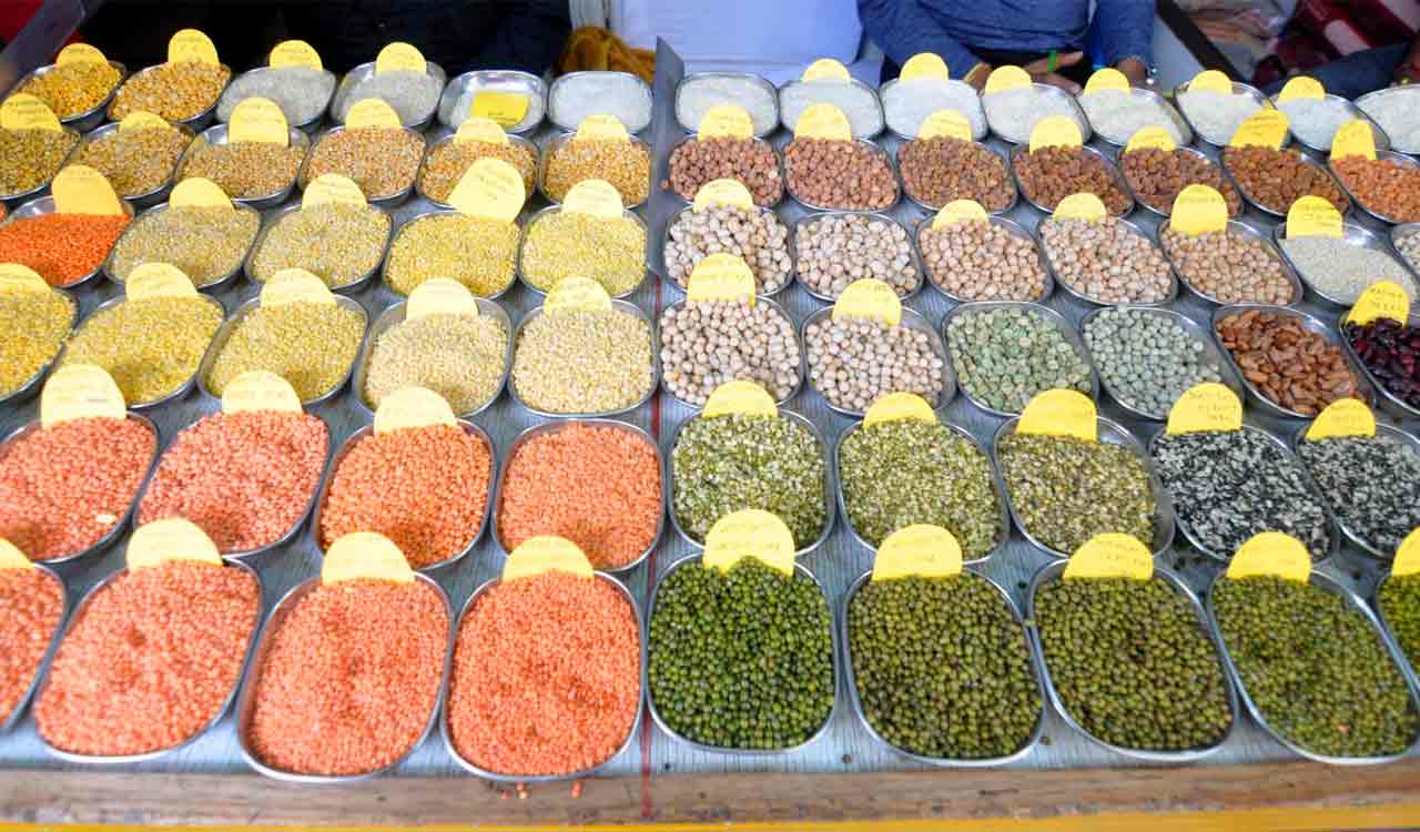 Government warns against pulses forward trading; Increases imports from Myanmar