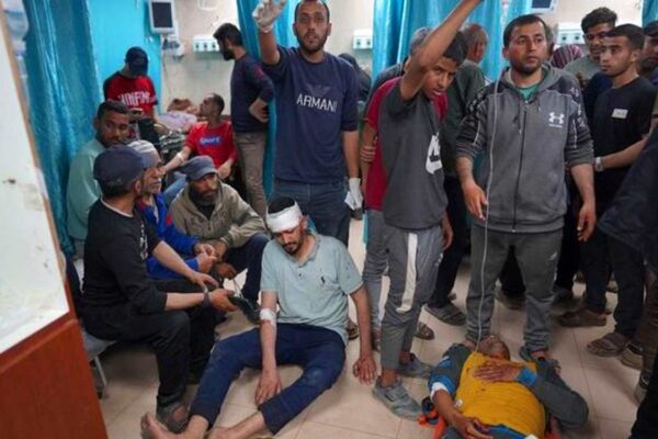 Israeli Bombing Kills 4, Wounds 17 at Gaza Hospital