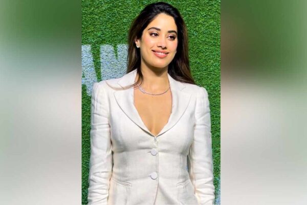 Janhvi Kapoor adorns ‘Shikhu’ necklace, confirms love for Shikhar Pahariya