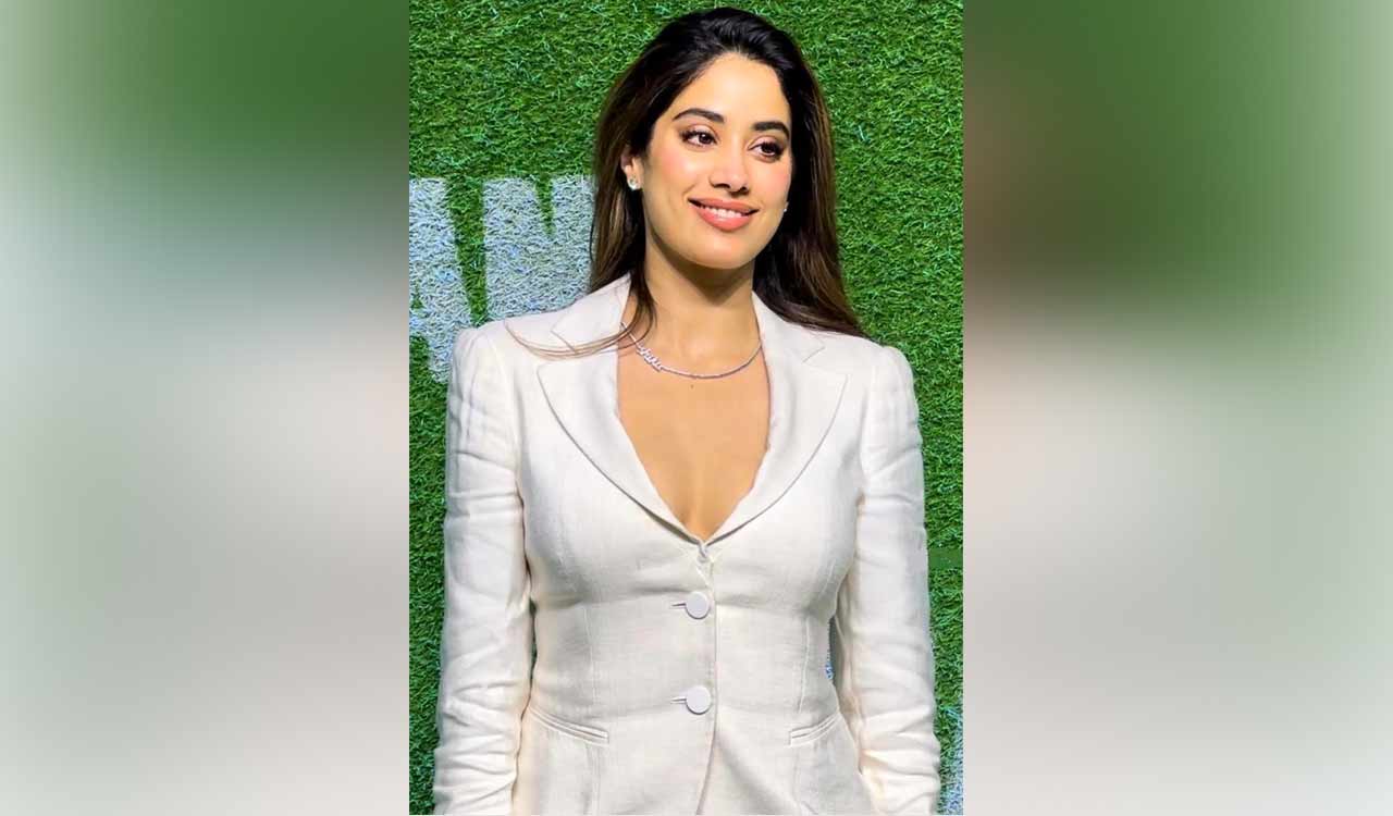 Janhvi Kapoor adorns ‘Shikhu’ necklace, confirms love for Shikhar Pahariya