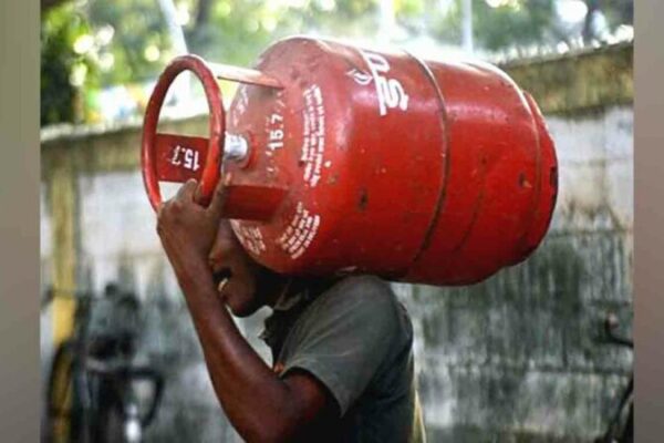 Telangana: Lakhs of families miss subsided LPG failing to give accurate information