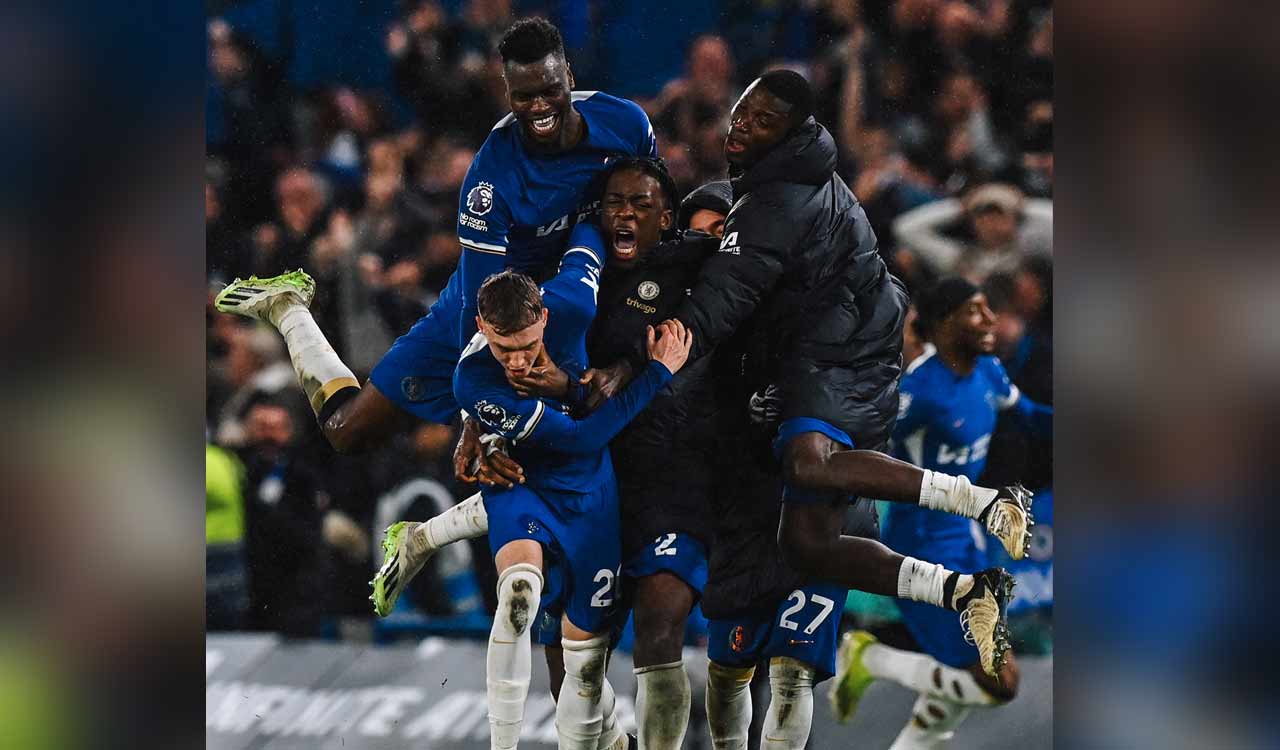 Premier League: Palmer’s stoppage-time double secures Chelsea win against Man Utd