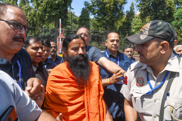 Patanjali ads: SC lashes out at Ramdev and Balkrishna, terms their apology lip service