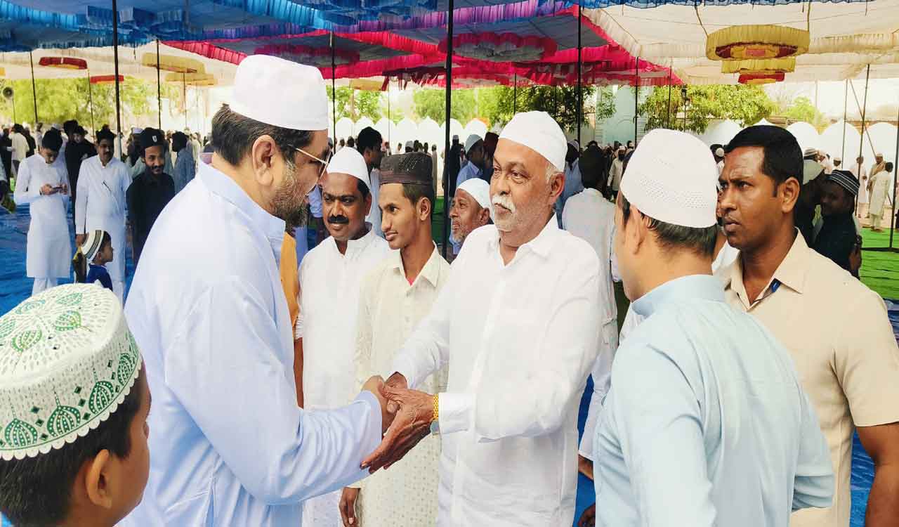 Ramzan celebrated with pomp and gaiety in Adilabad