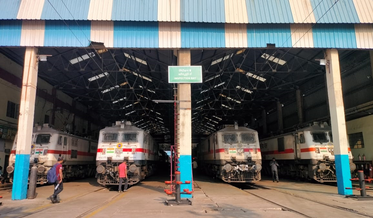 SCR commissions record 148 three-phase electric locomotives during last financial year