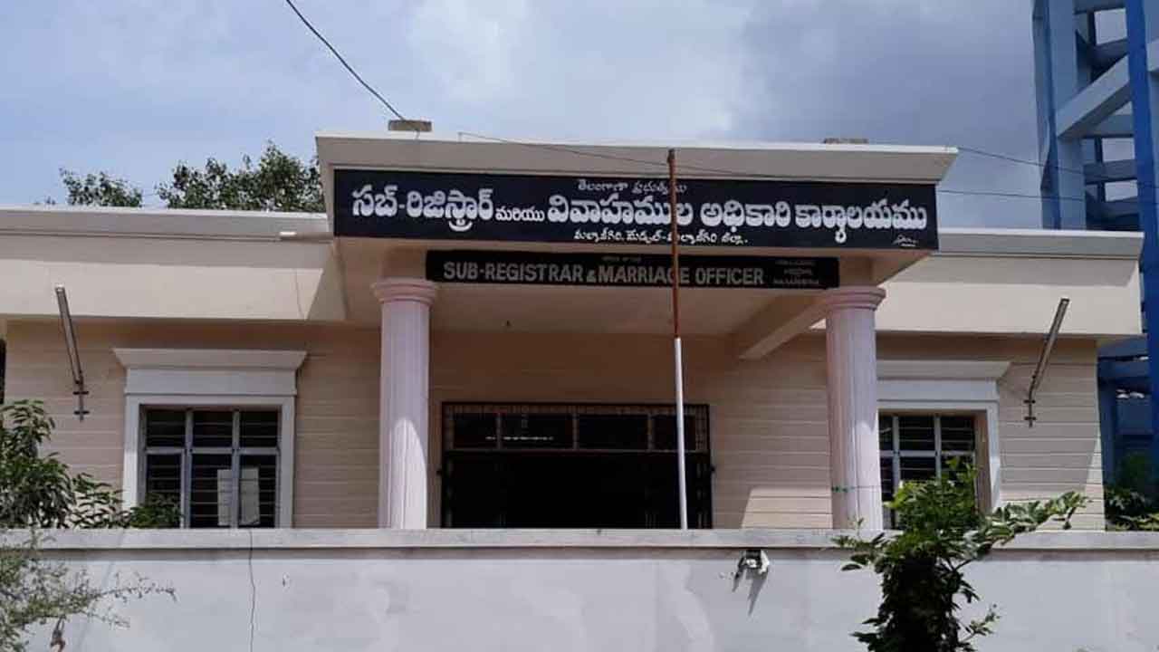 Patancheru sub-registrar office earns record revenue