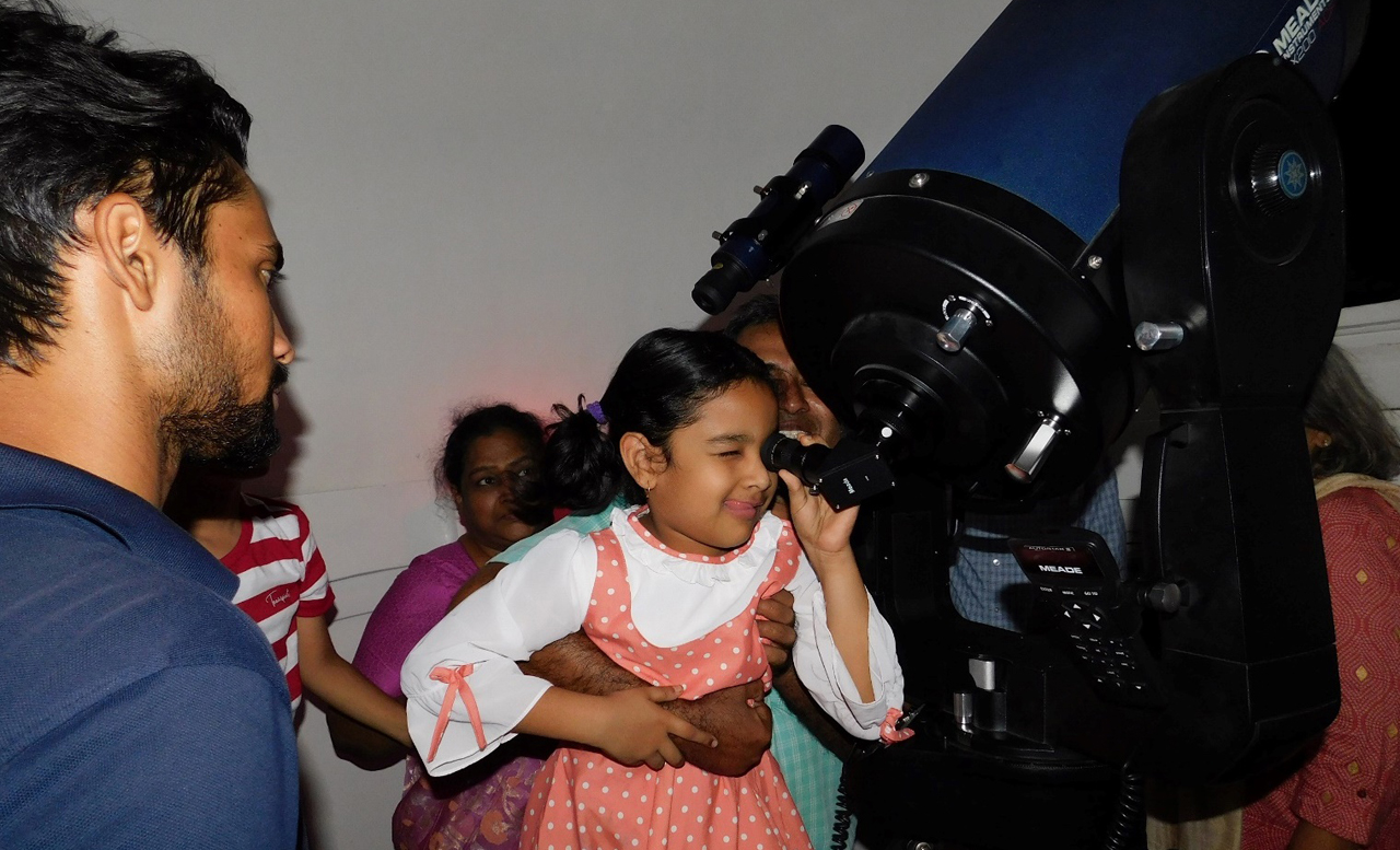 Mini Observatory set up at UoH in memory of alumnus 