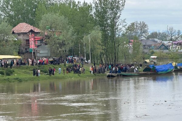 Several Missing After Boat Overturns In Srinagar, Rescue Ops Underway
