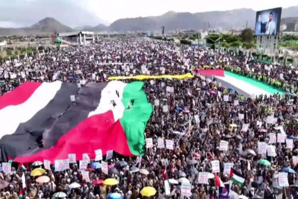 Yemenis commemorate International Quds Day