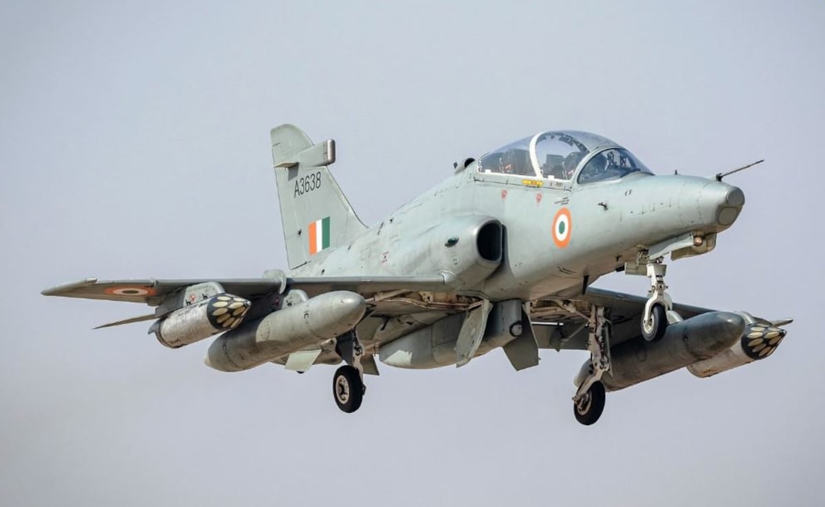 Air Force Aircraft Operate From Emergency Landing Facility In J&K