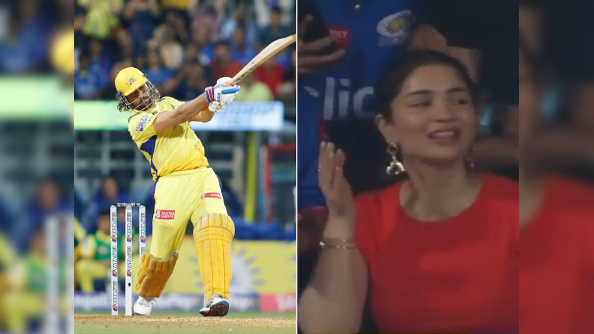 Watch: Sara Tendulkar's Stunned Reaction To MS Dhoni's Hat-Trick Of Sixes