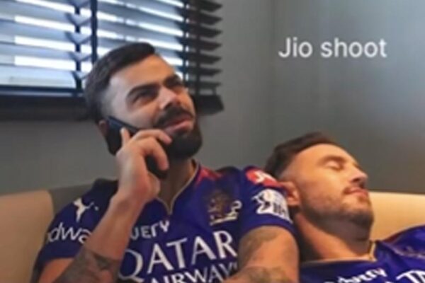 Watch: Kohli Orders Pizza, Aloo Chaat, Barfi, Leaves Du Plessis In Shock