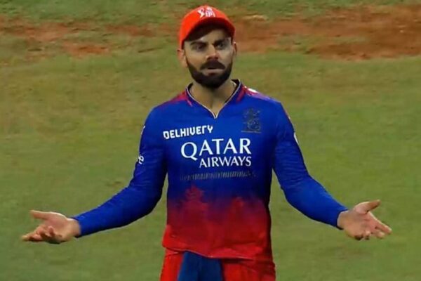 Watch: Unhappy Kohli Takes Stand For Hardik Against Booing Wankhede Crowd