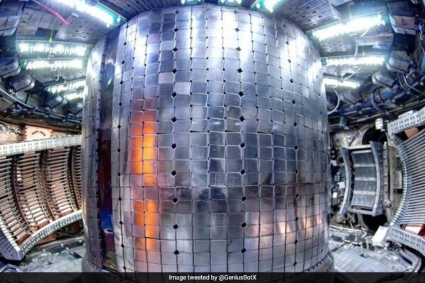 Korea's 'Artificial Sun' Reaches Temperature Of 100 Million Degree Celsius