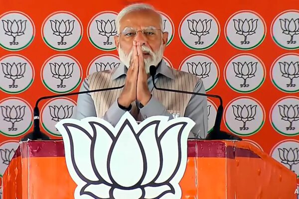 PM Modi's "Flop Film" Swipe At Rahul Gandhi, Akhilesh Yadav At UP Rally