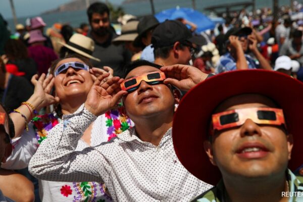 Google Searches About "Hurt Eyes" Spike In US After Solar Eclipse