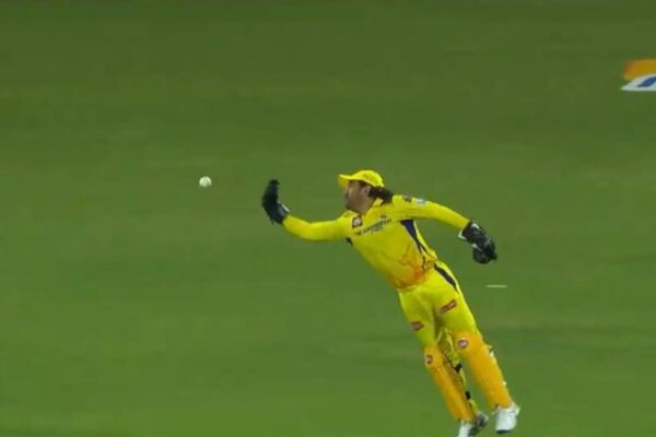 Watch: Chennai Shocked As MS Dhoni Drops Dangerous Andre Russell's Catch