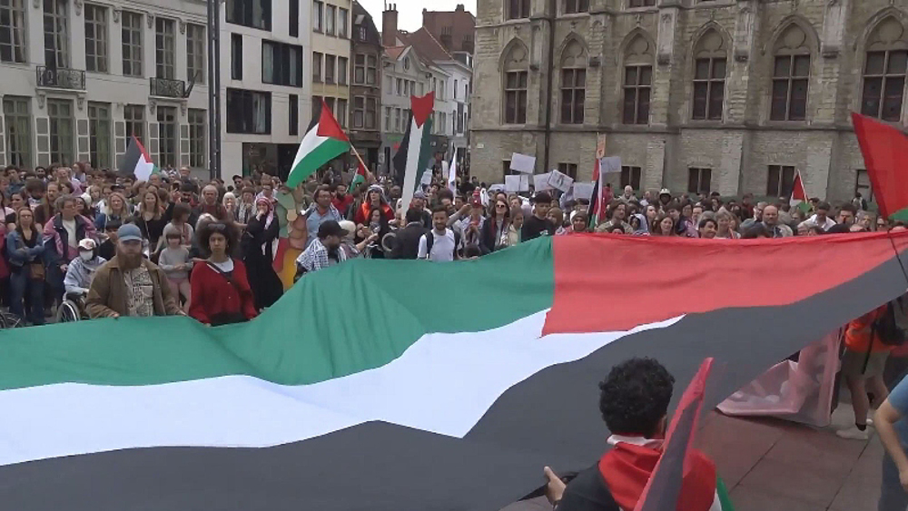 Pro-Palestine protesters march in Ghent, call for sanctions on Israel