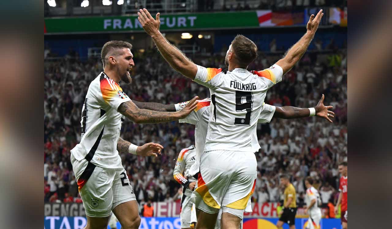 Euro 2024: Fullkrug equalizes to keep Germany on top
