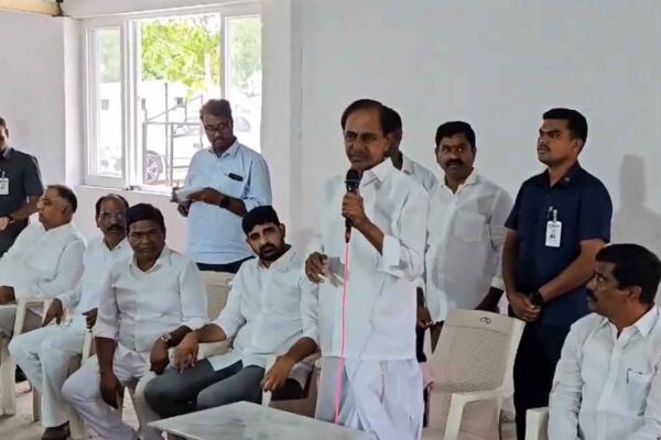 KCR vows to continue fight for Telangana’s development