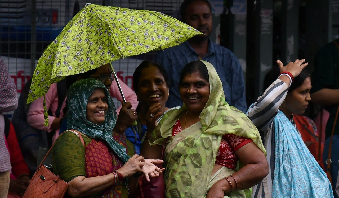 Heavy persistent rains lash Hyderabad