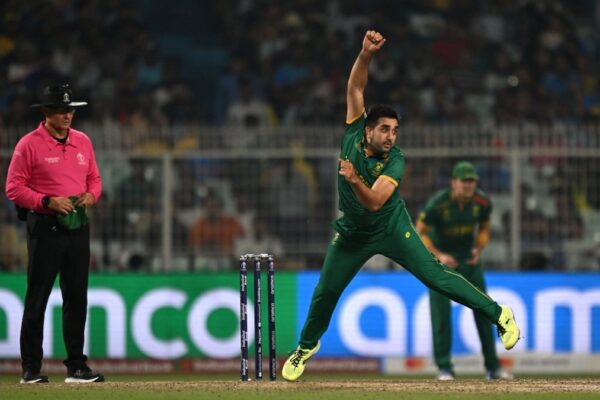 Shamsi Shares Moment With Dale Steyn After South Africa Enter T20 WC Final