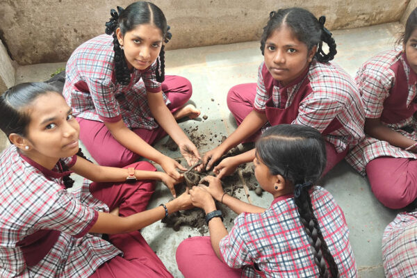 Hyderabad: TGPCB conducts workshop on clay Ganesh idol-making