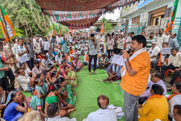 Govt cheated farmers by waiving crop loans to a minor portion: Harish Babu