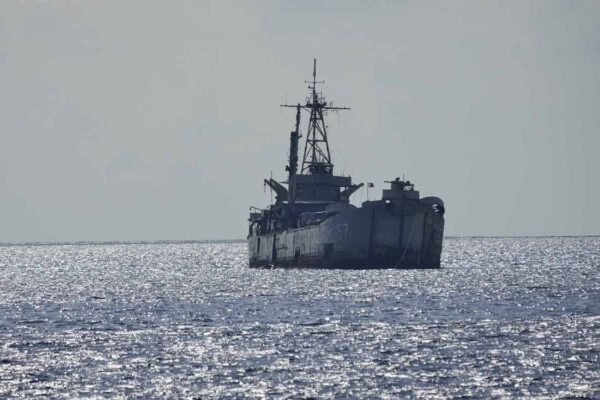 ‘US open to escorting Philippine ships in South China Sea’