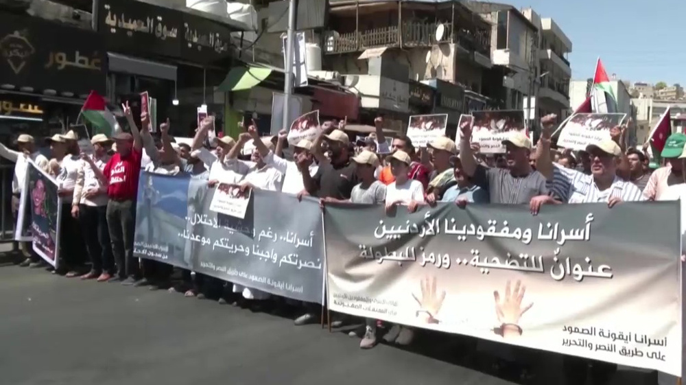 Protesters march in support of Palestinians after Friday prayers in Amman