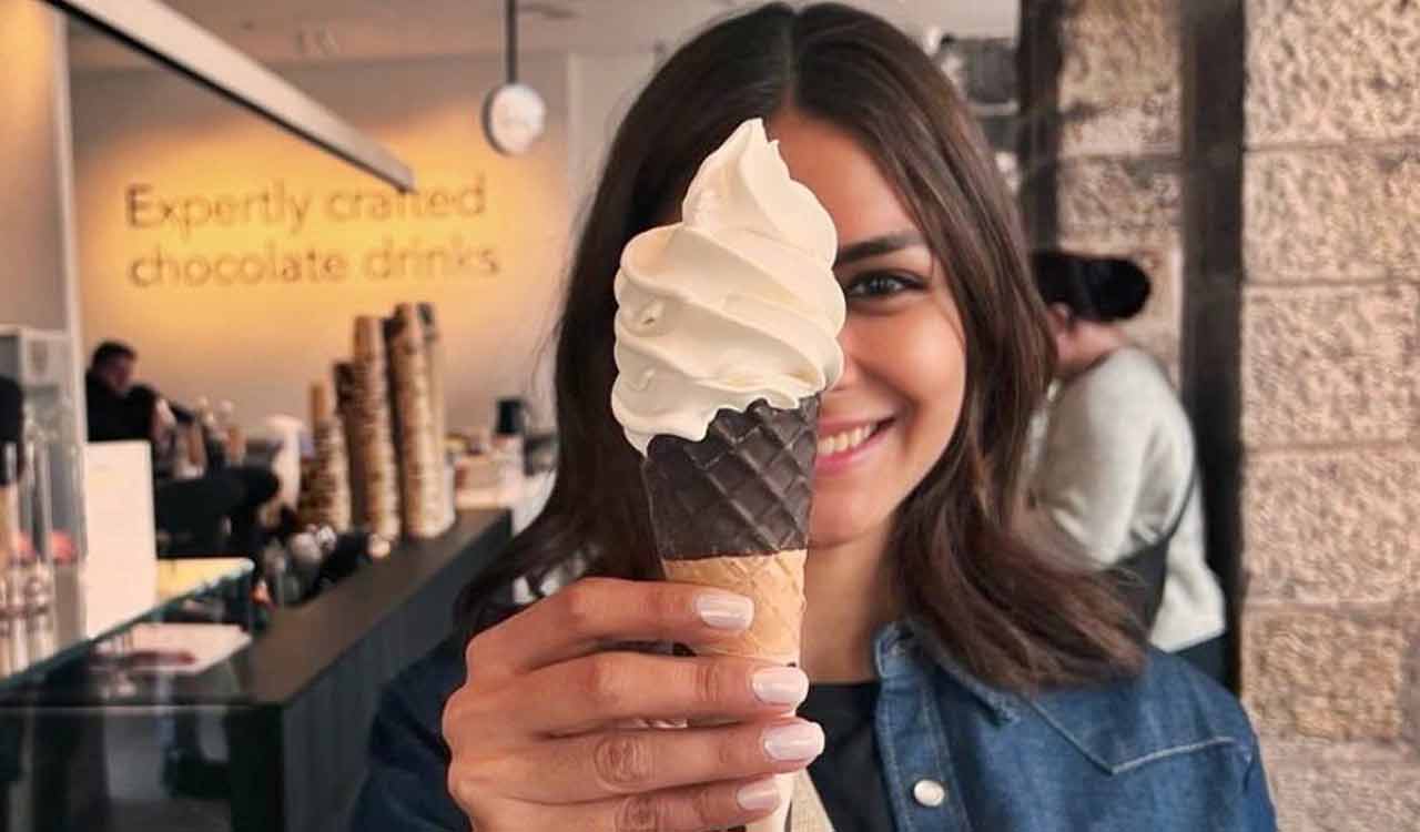 Mrunal Thakur flaunts this tempting delight on her cheat day