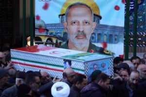 Iranians bid farewell to senior IRGC advisor martyred in Syria