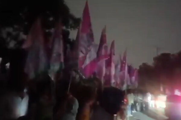 BRS takes out Deeksha Diwas rally in darkness; Congress foul play suspected