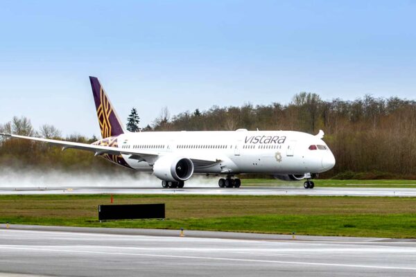 Vistara operates final flights ahead of Air India merger-Telangana Today