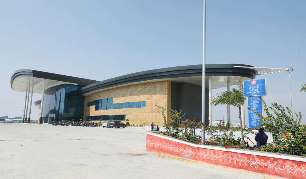 SCR GM Srivastava inspects Charlapalli terminal , inaugurates new facilities