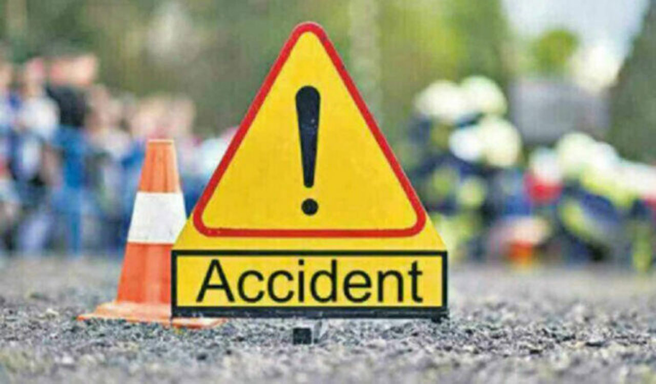 Software engineer dies in road accident near Husnabad